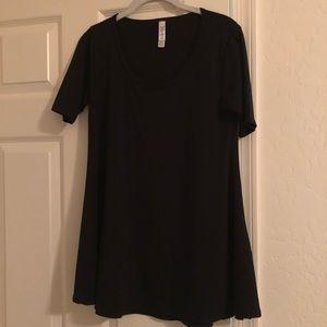 Solid black perfect tee